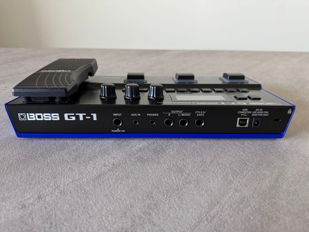 BOSS GT-1 ギターエフェクター + 純正アダプタセット - メルカリ