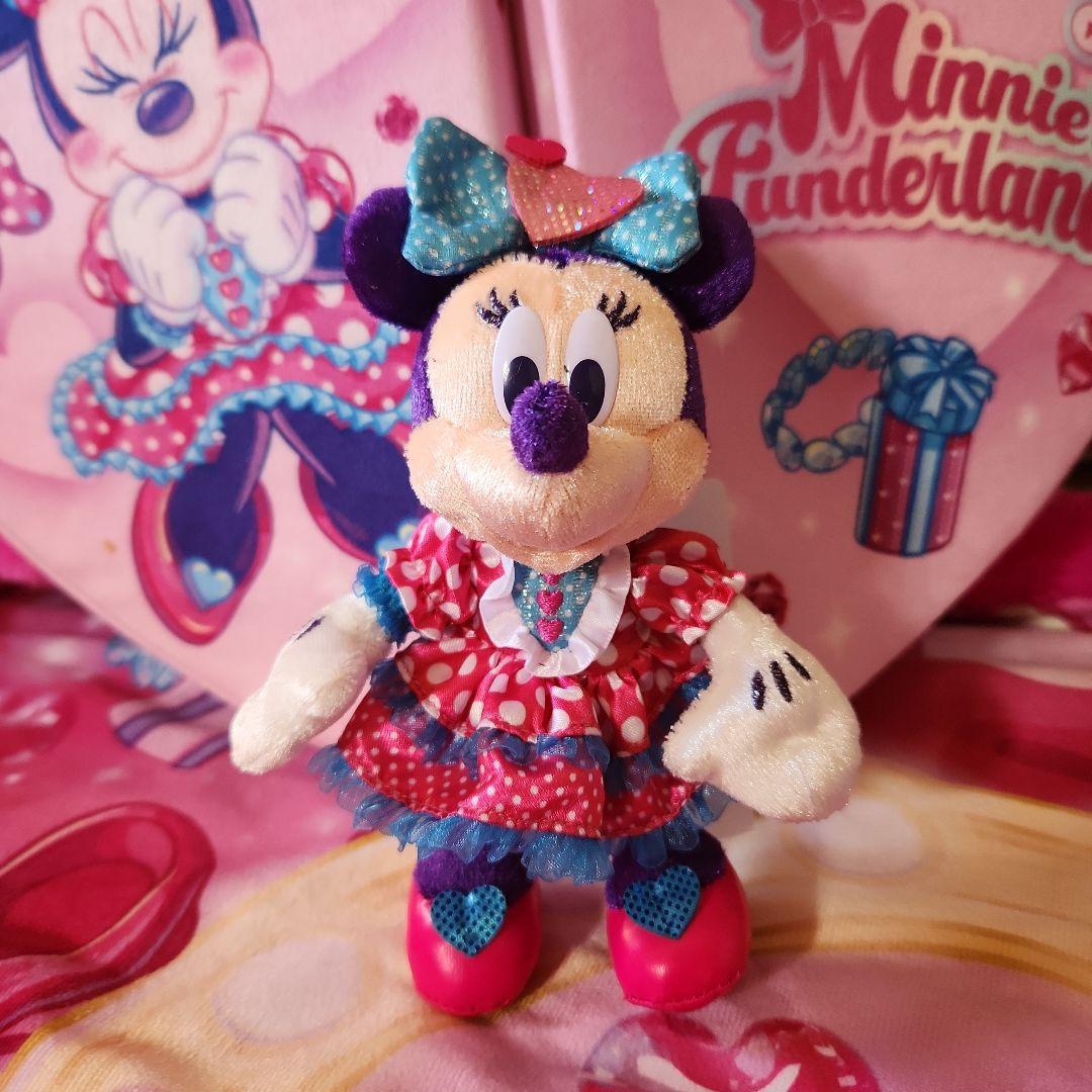 ミニーのファンダーランド ミニーのぬいぐるみバッジ 新品 未使用 ①