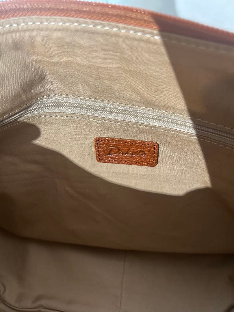 Dalia ブラウンレザーショルダーバッグ