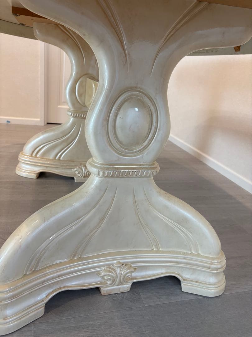 サルタレッリ社　ベルサイユシリーズダイニングテーブル