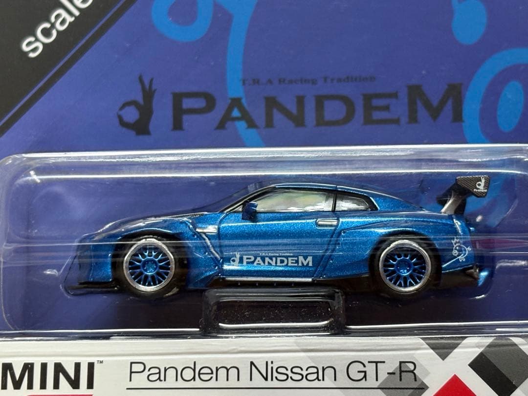 ミニGT 1/64 パンデム GT-R R35 GTウイング メタリックブルー