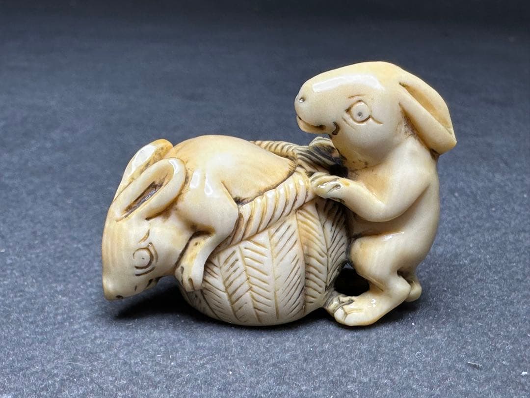 極上 根付 天然素材 アンティーク 骨董 飾り物 古美術品 置物 細密細工