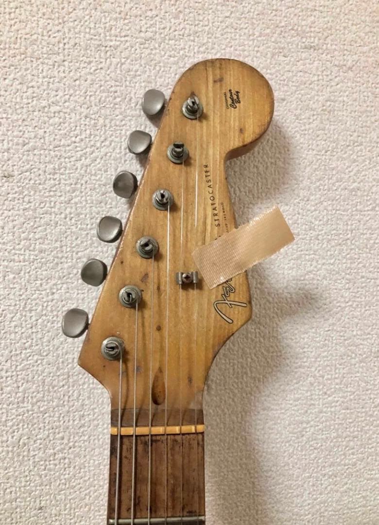 激シブ！レリック加工のヴィンテージ風ストラット￼タイプエレキギター