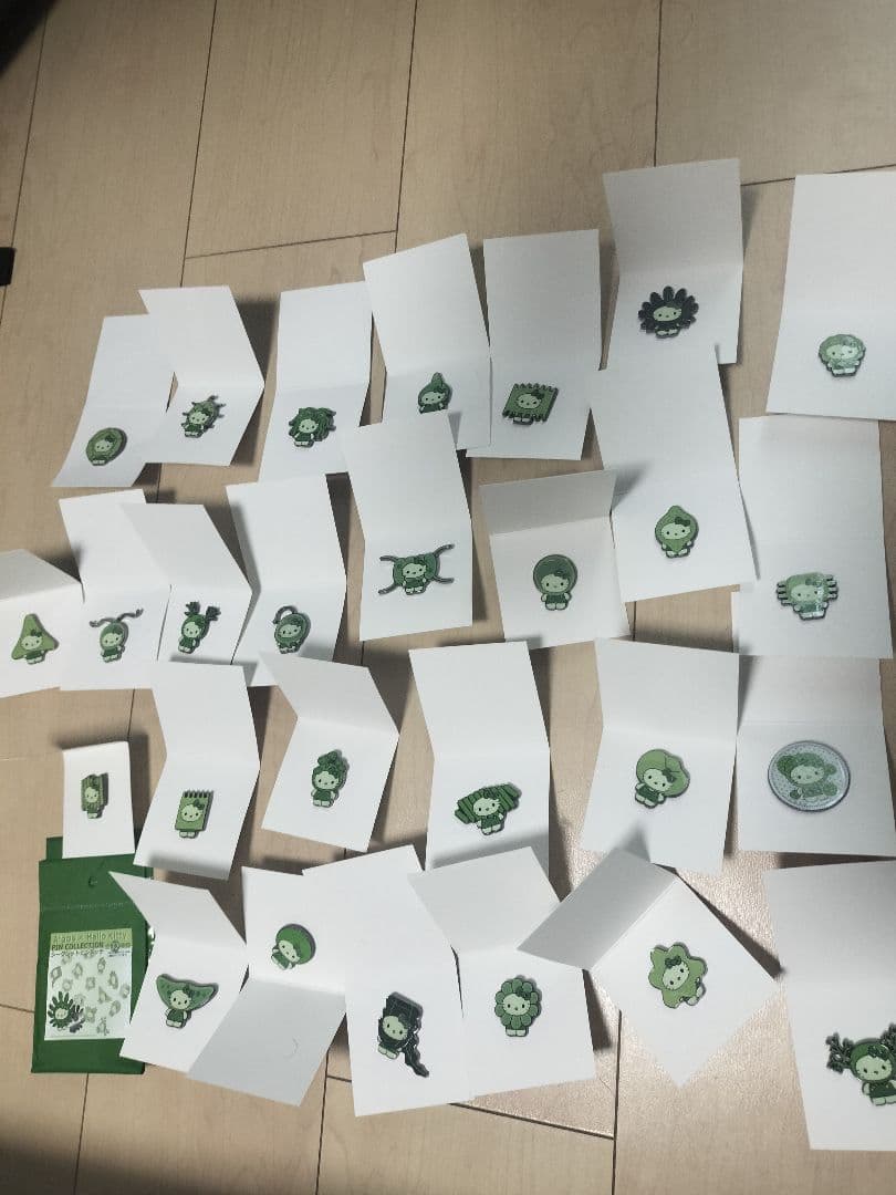 藻キティ　ピンバッチ　日本館 レア付き セミコンプリート 28個セット万博大阪