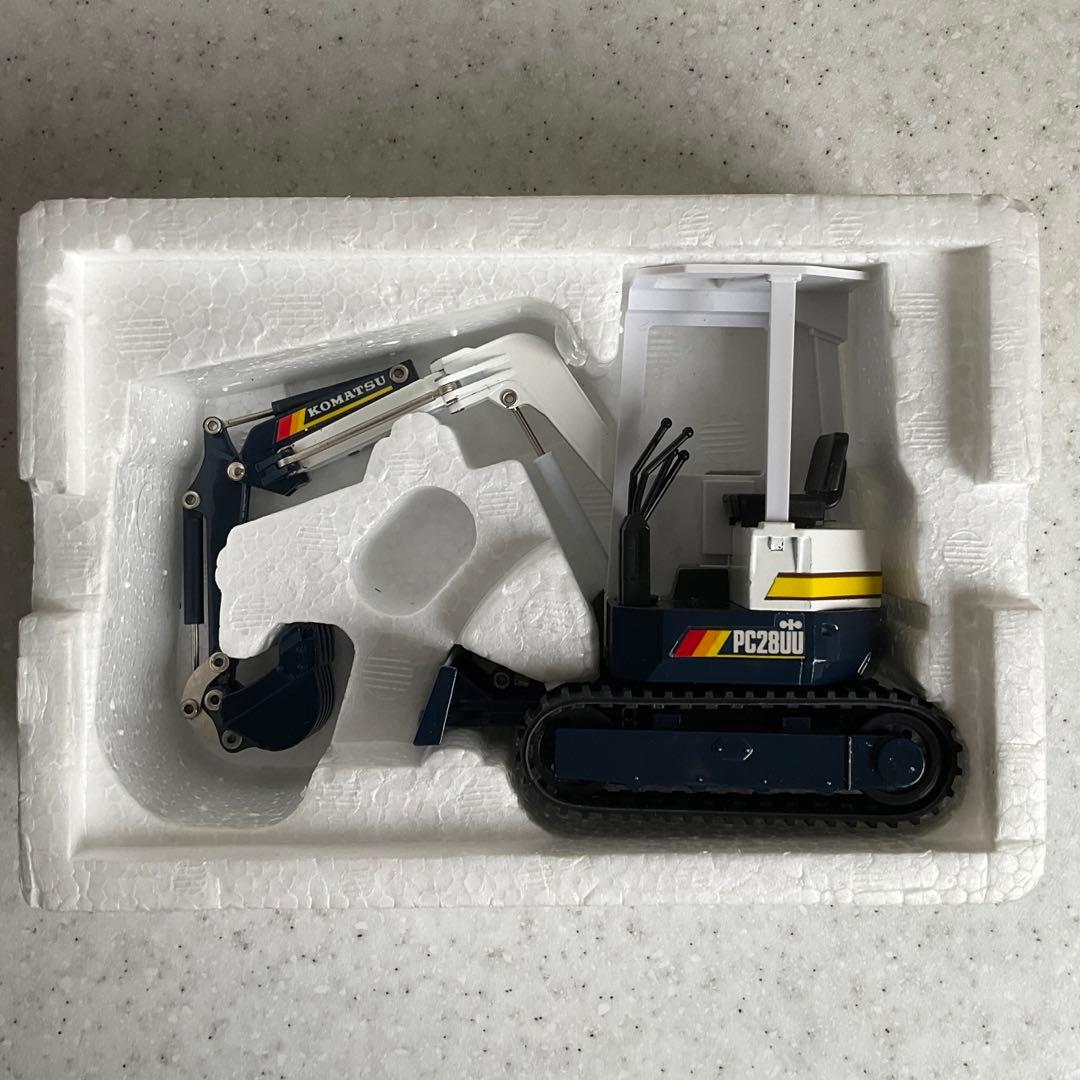 【希少品】KOMATSU コマツ ミニチュア PC28UU 建設機械　箱付き