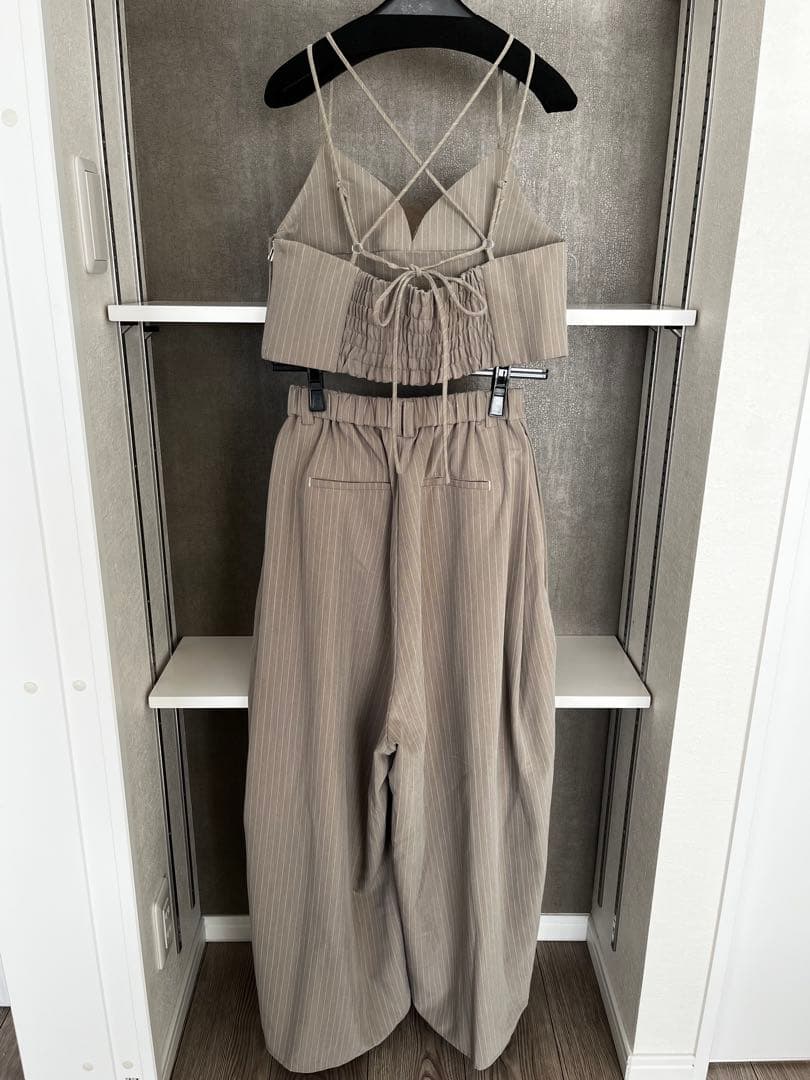 ANDRESD ピンストライプビスチェワイドパンツドレス　ベージュ　セットアップ