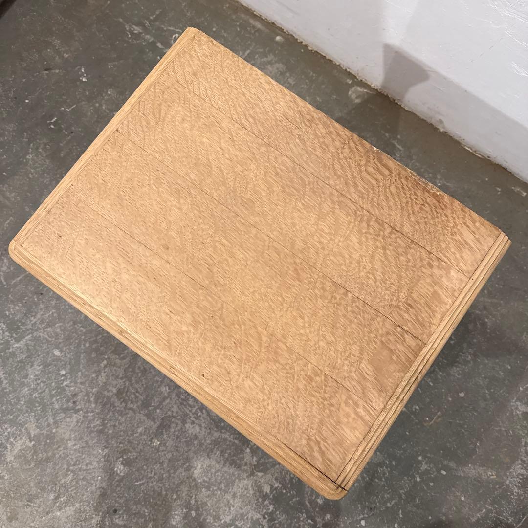 ビンテージ 木製サイドテーブル 猫脚 剥離 ベッドサイドテーブル