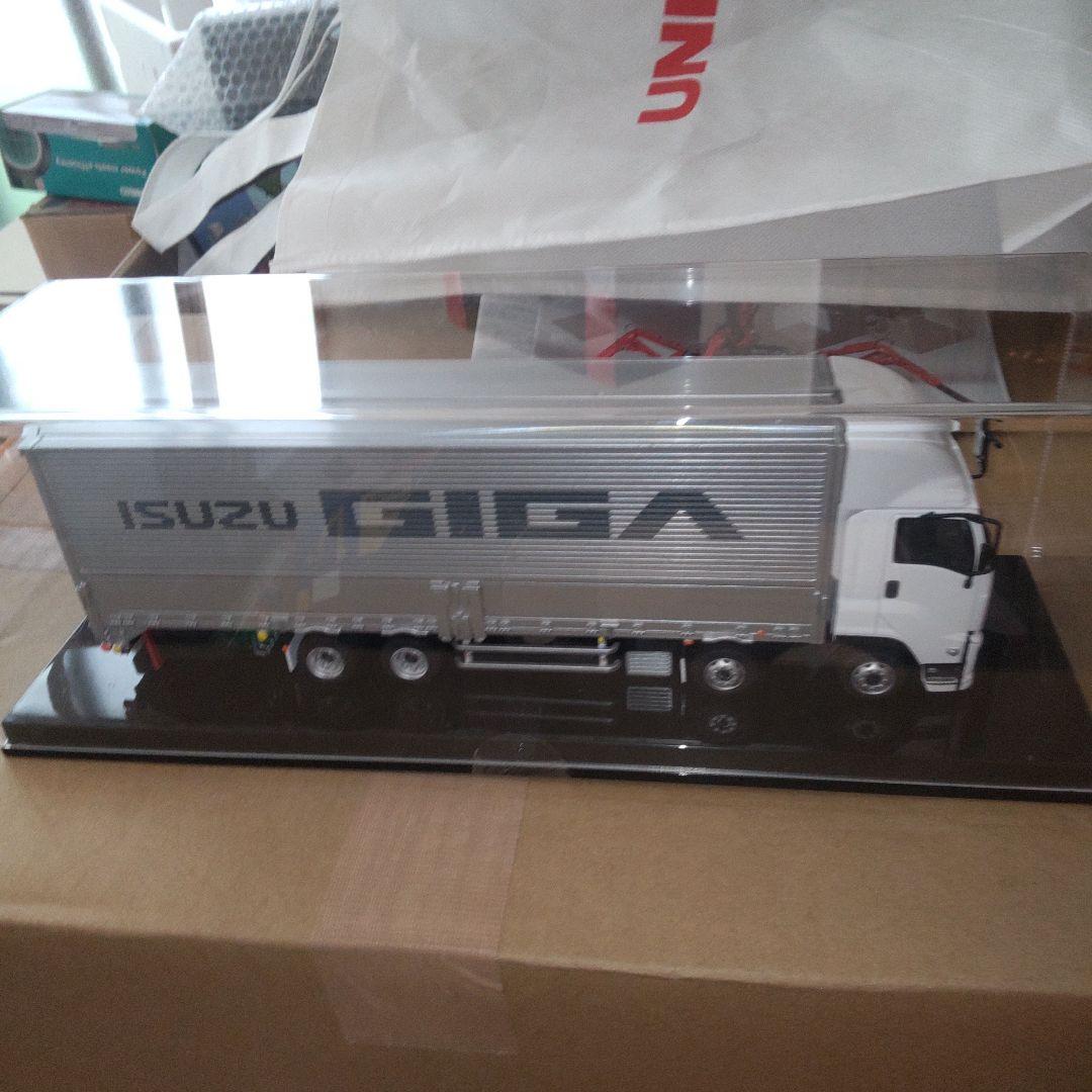 確認用　ISUZU GIGA ミニカー　1/43