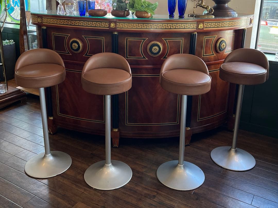 k839 小さな背もたれのついたカウンターチェア 4脚セット 回転 座面高78㎝