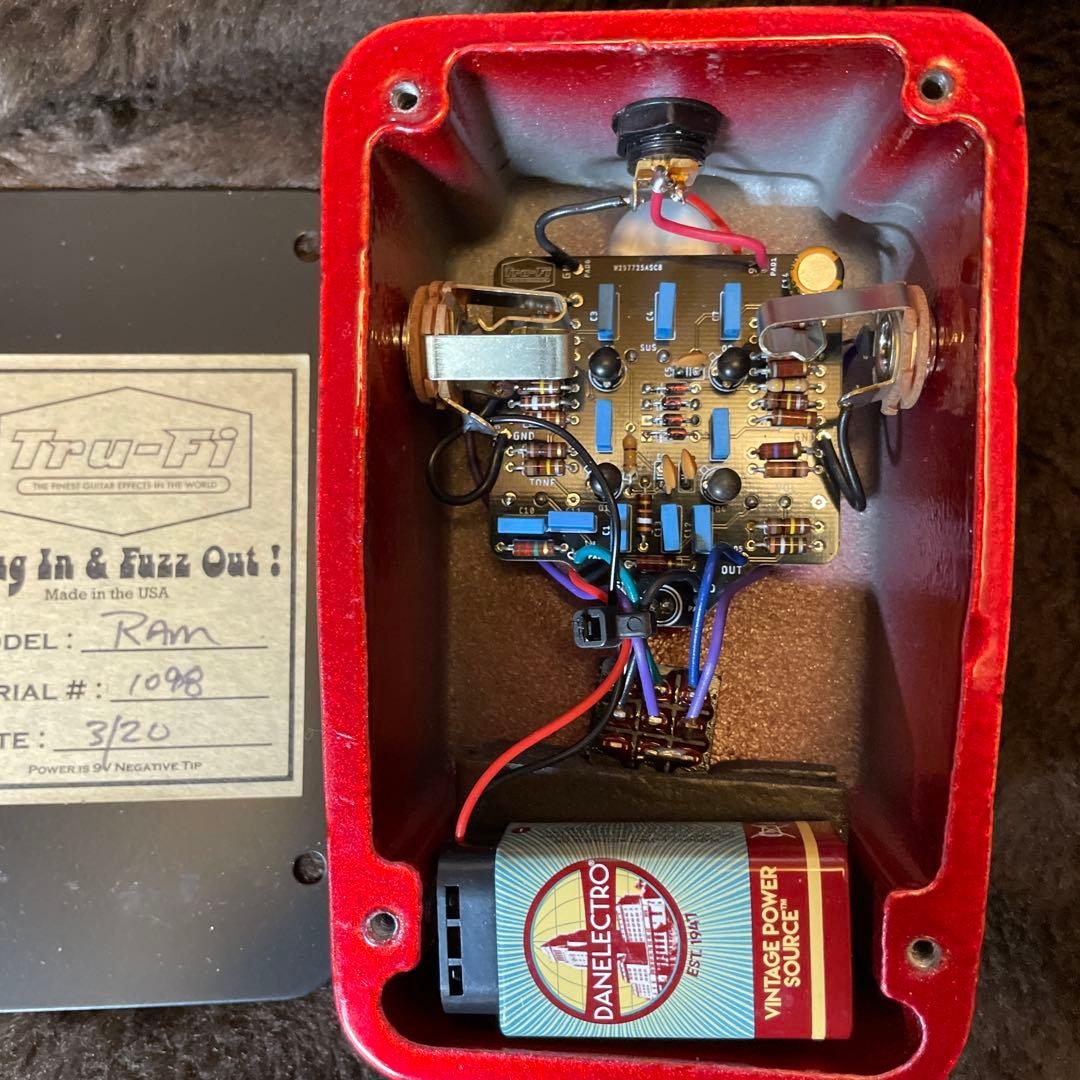 ギター Tru-Fi Floyd Fuzz