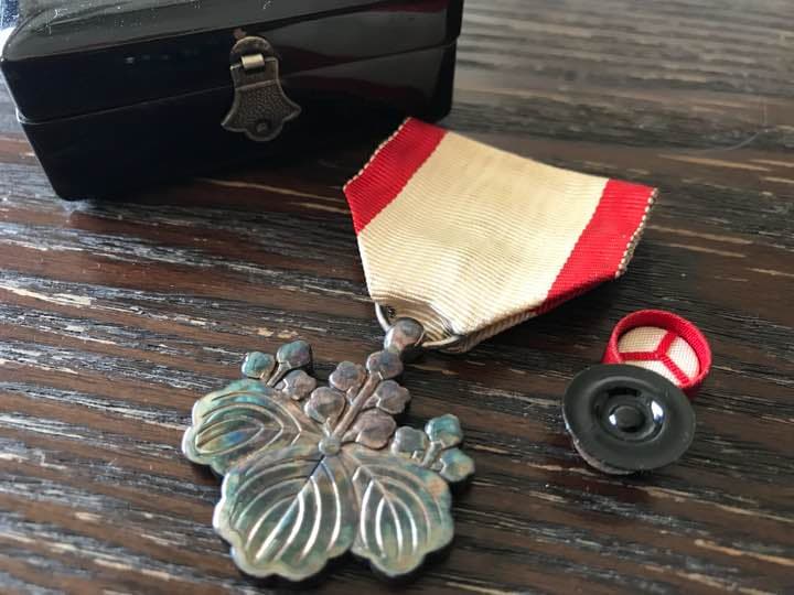 勲八等白色桐葉章 勲章 大日本帝国 旧日本軍 顕彰 瑞宝章