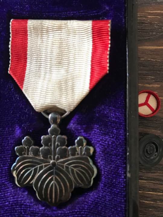 勲八等白色桐葉章 勲章 大日本帝国 旧日本軍 顕彰 瑞宝章