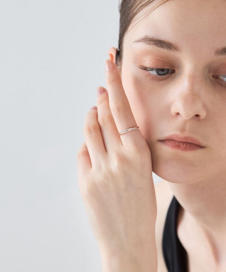 ete ビジュークレセントムーンリング