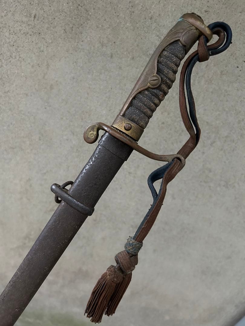 指揮刀　サーベル　刀緒付き　模造刀　日本軍　鍔　軍刀　銃剣　短剣　当時物　現状品