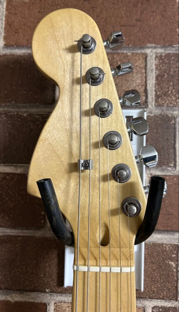 r*1様 メーカー不明　ストラトタイプ　エレキギター リバースヘッド仕様