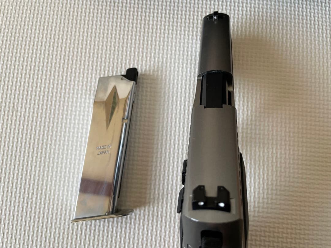 東京マルイ SIG SAUER P226 E2 ステンレスモデル 2マグ付 他