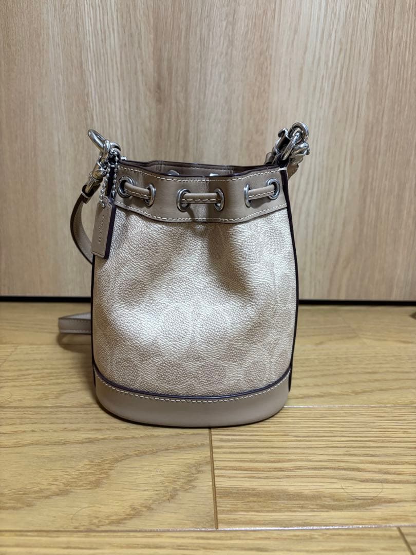 COACH】ベージュ バケットバッグ 美品】COACH ベージュ バケット