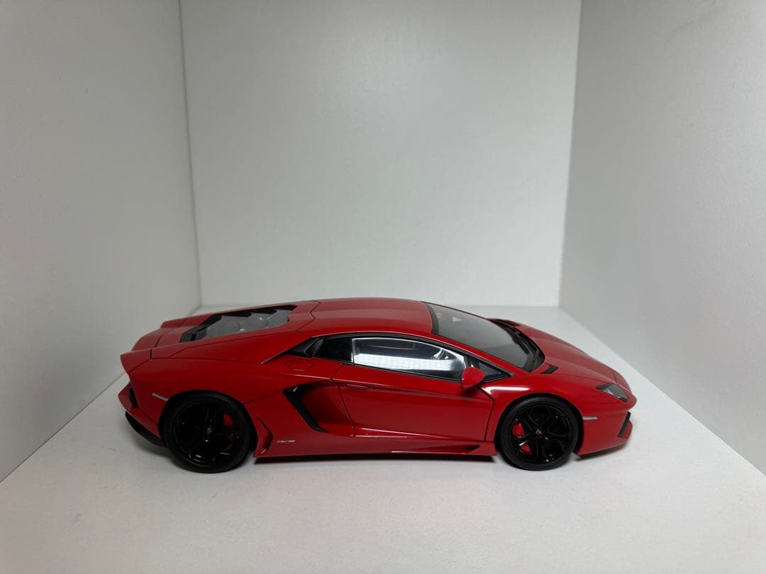 オートアート アヴェンタドール LP700-4