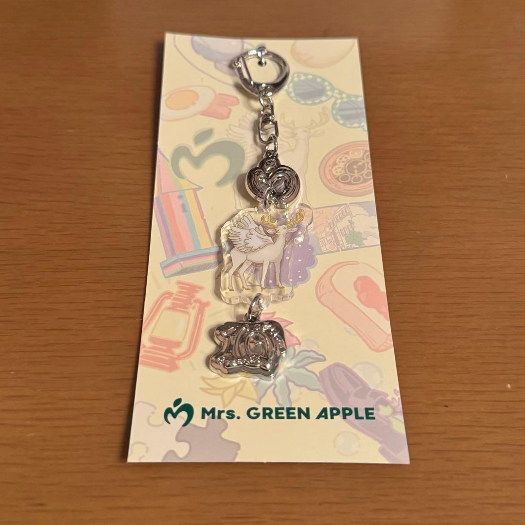 Mrs. GREEN APPLE ランダムチャームキーホルダー - メルカリ