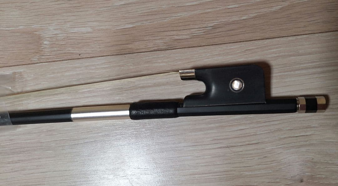 チェロ弓新品　4/4 カーボン