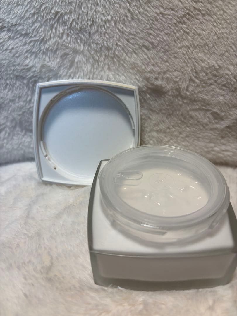 CHANEL ココ マドモアゼル シルキー　ボディクリーム 150g