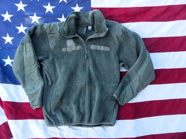 米軍実物 ポーラテックフリースジャケット S-R FG ECWCS 148 - メルカリ