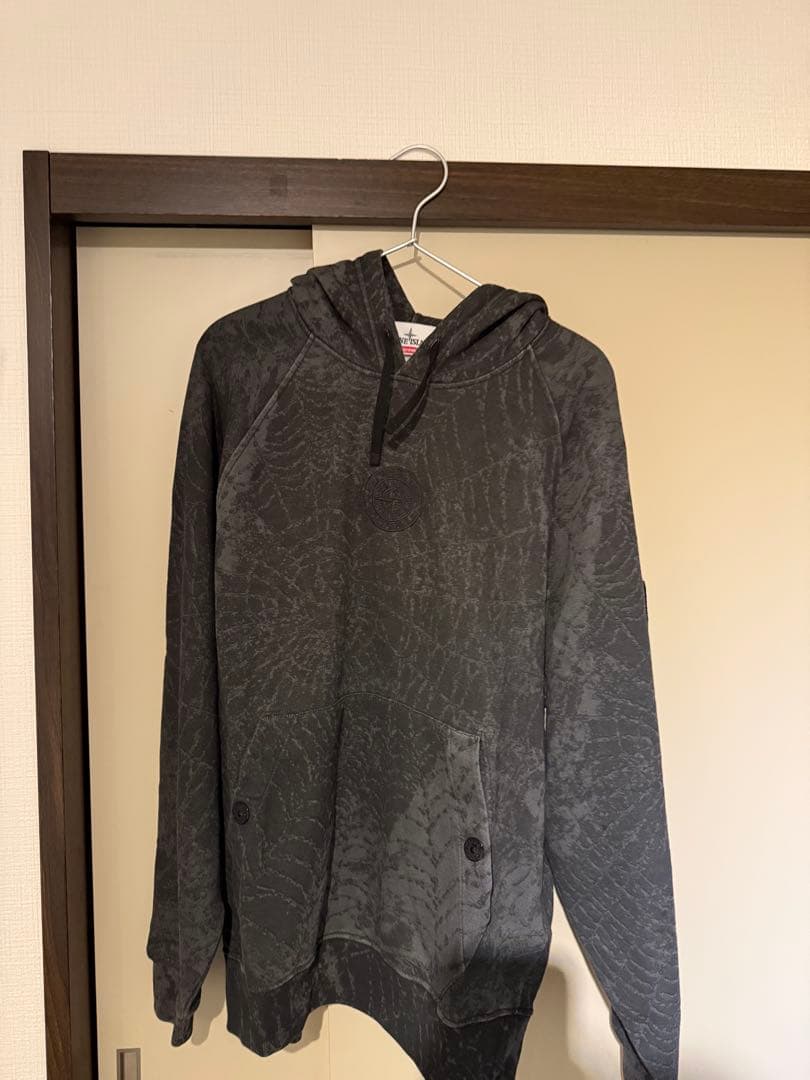 supreme×stone  パーカー