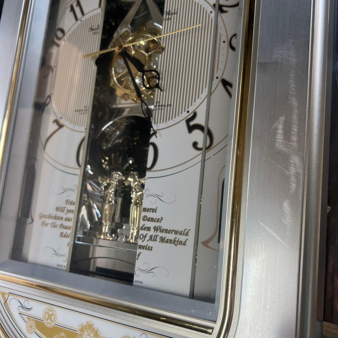 RHYTHM 4MN427RH 掛け時計 カラクリ時計 スモールワールドティアラ