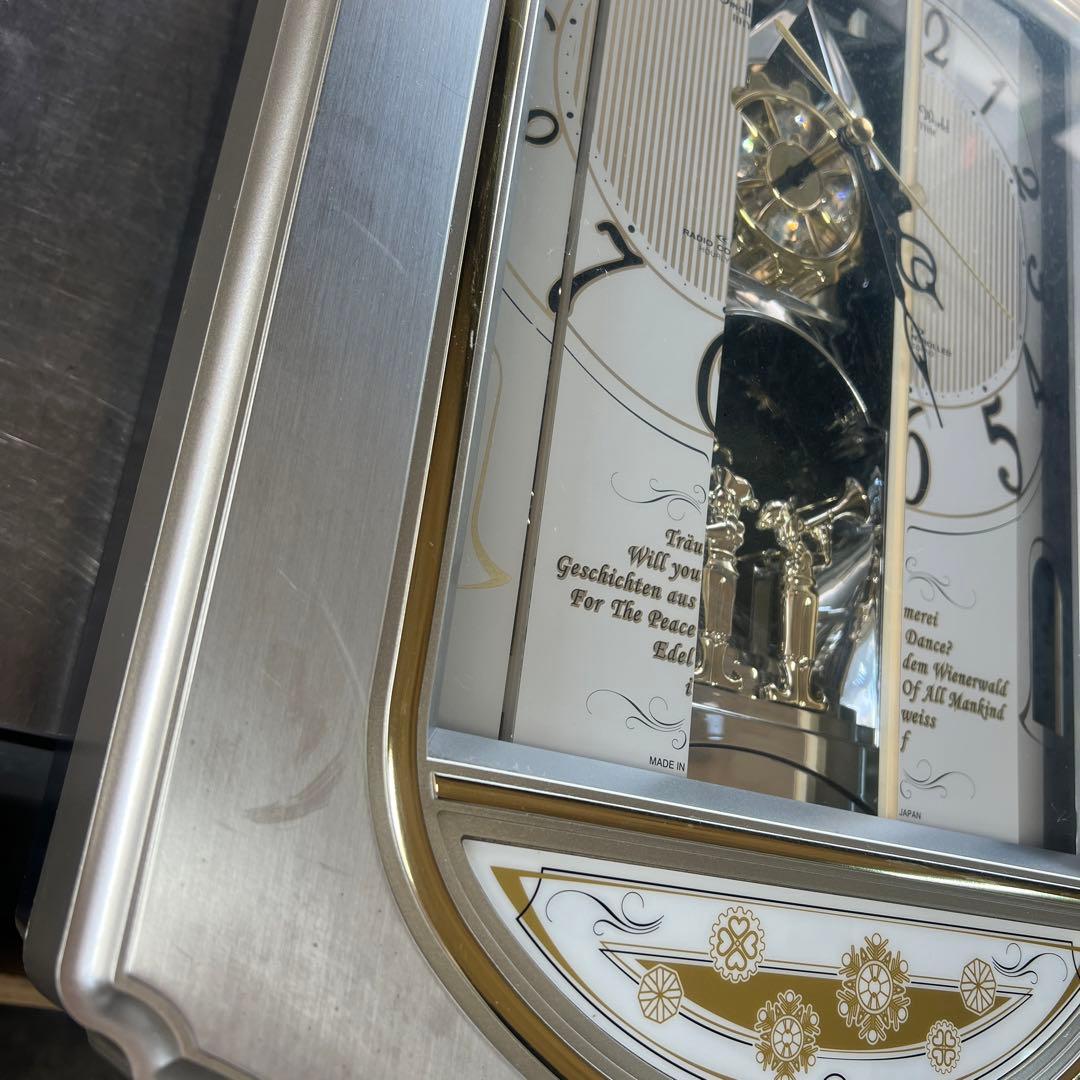 RHYTHM 4MN427RH 掛け時計 カラクリ時計 スモールワールドティアラ