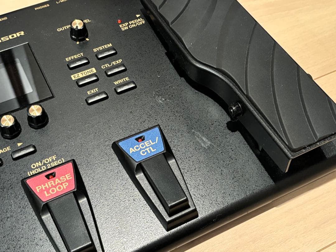 BOSS GT-100 ギターマルチエフェクター