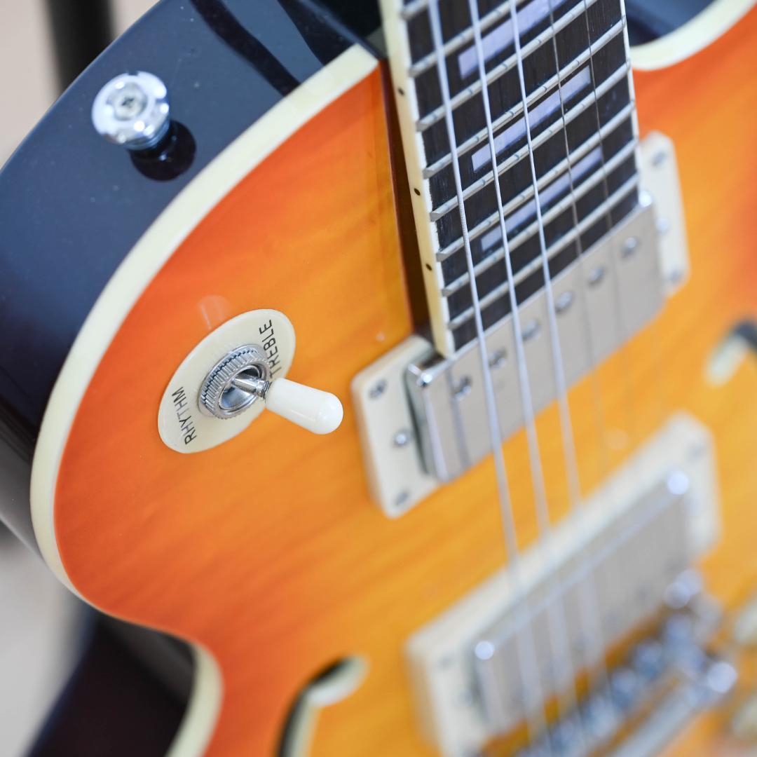 PLAYTECH レスポール型 Fフォール エレキギター サンバースト G006