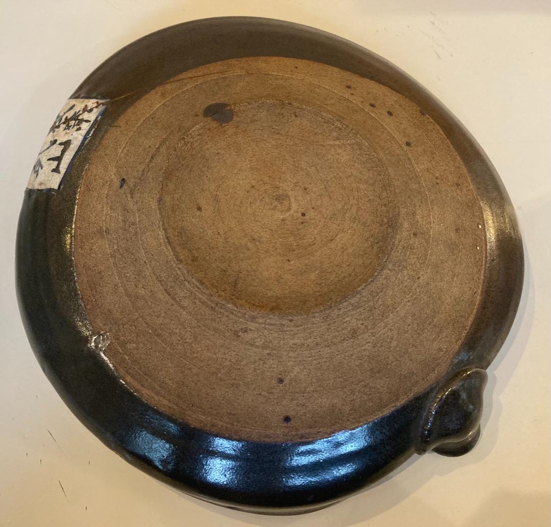 尾形乾山の片口大皿 の古陶！濃栗色のうねり片口に白の椿図 直しあり