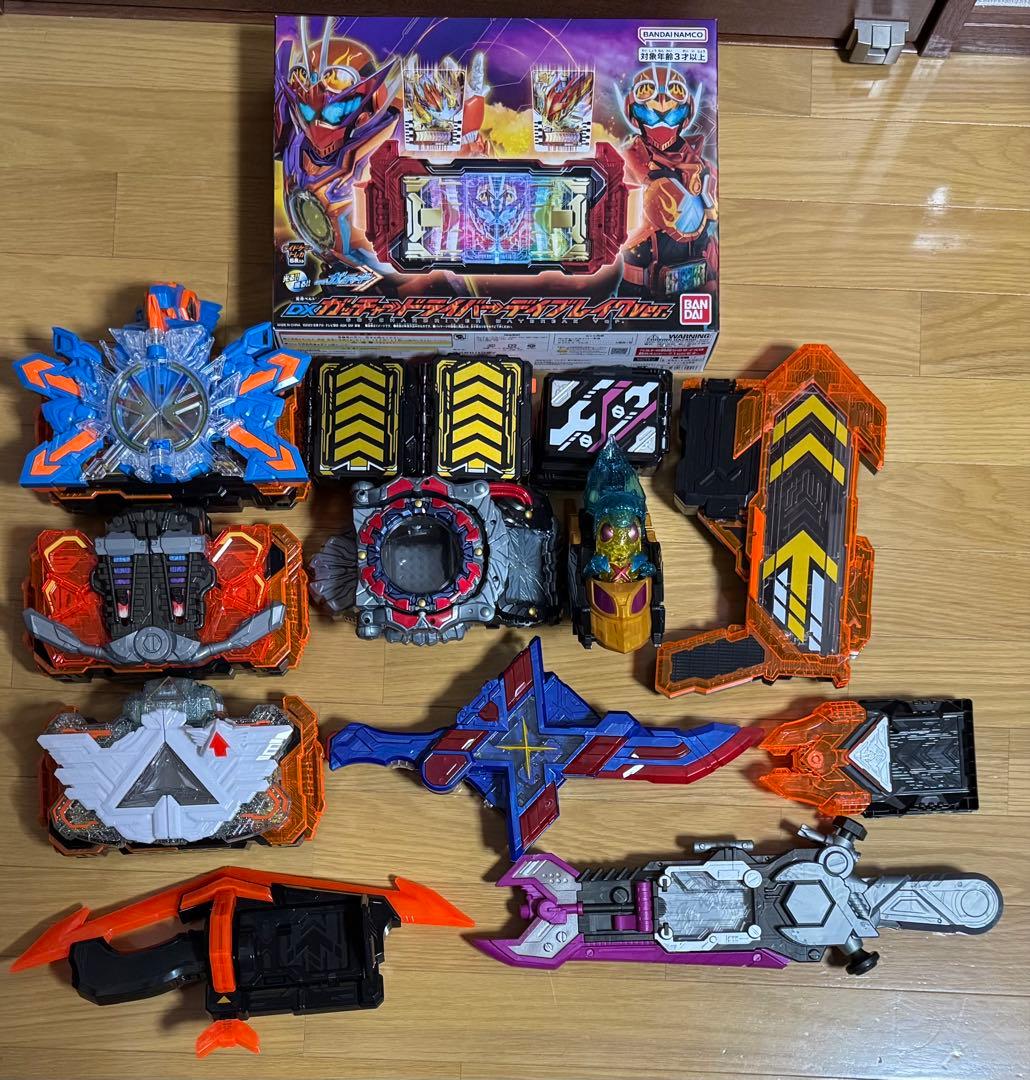 仮面ライダーガッチャードまとめ売り 仮面ライダーガッチャード デッキ