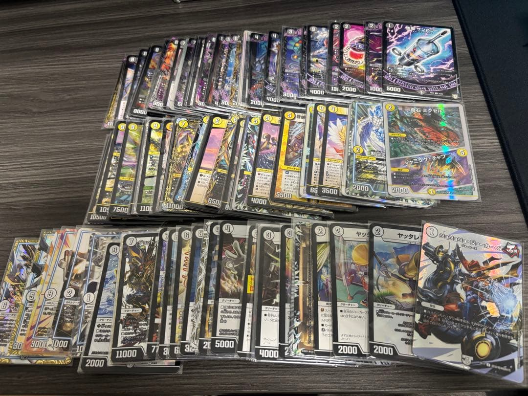 デュエマ引退品！デッキ＆金トレジャー＆大量のカード＆プレイマット＆デッキケース