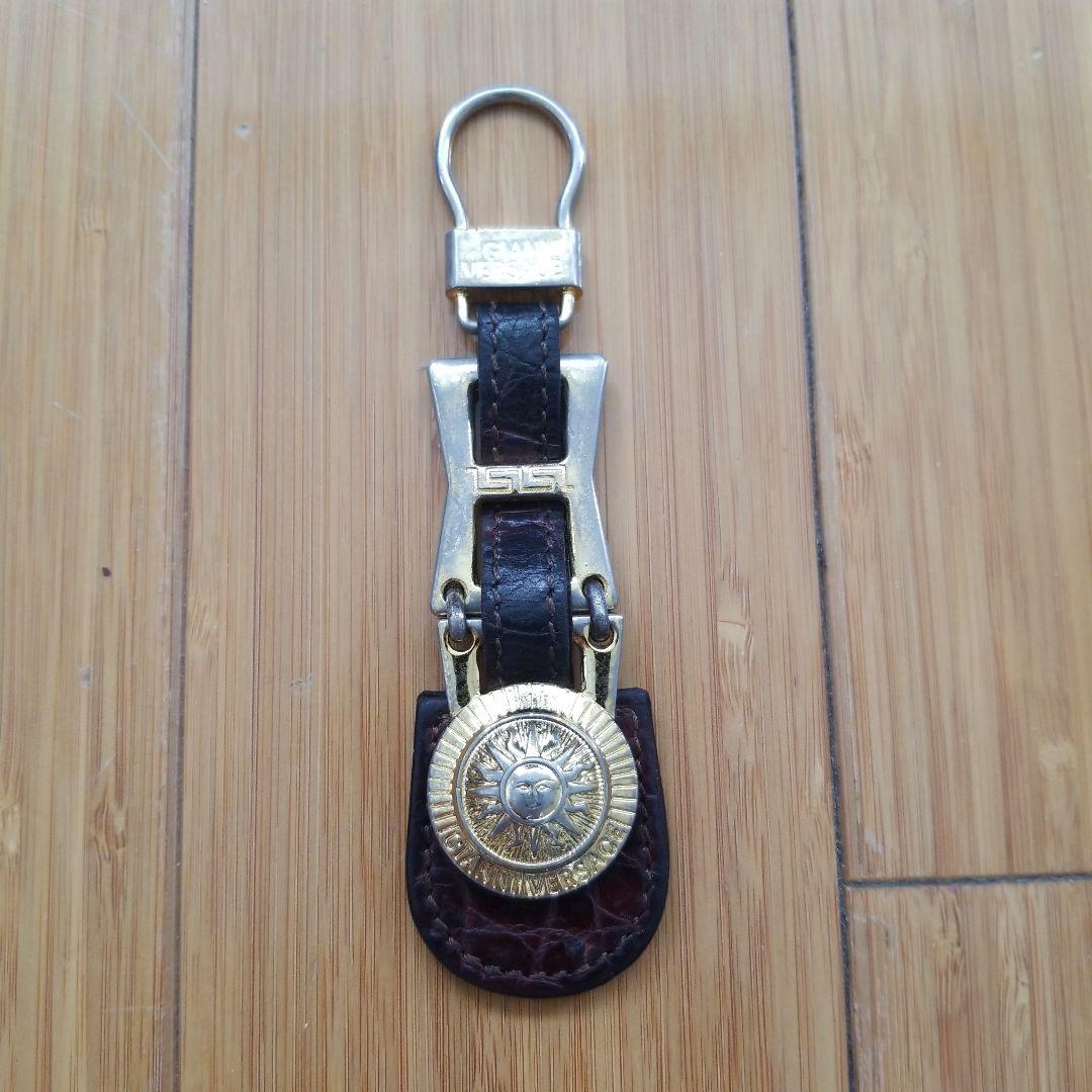 ジャンニベルサーチ Gianni Versace ストラップ