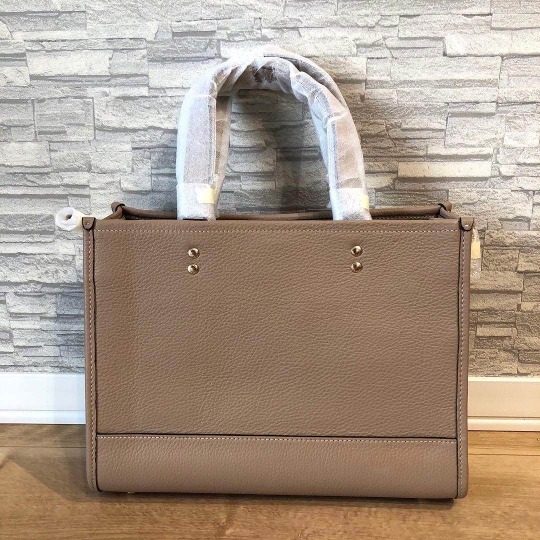 コーチ　ハンドバッグ　レディース　ベージュ 系　新品未使用