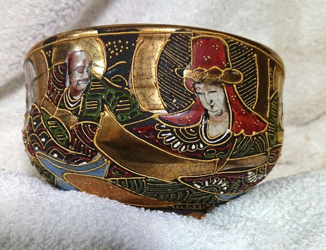 薩摩焼沈寿官造抹茶茶碗A478 Amazon.co.jp: 抹茶碗 薩摩焼 白薩摩宝尽