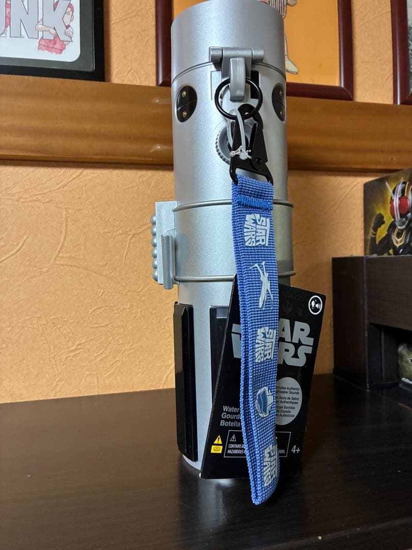 【海外限定・未使用】 スターウォーズ　ライトセーバー型　水筒