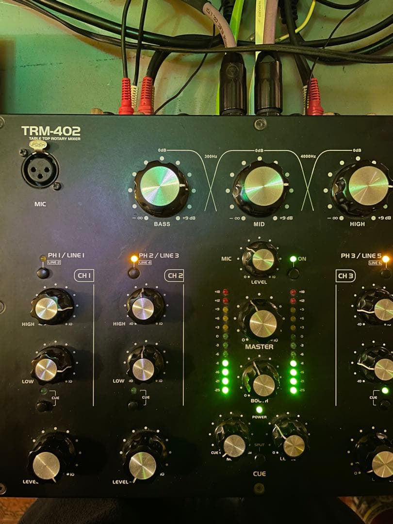 Omnitronic TRM-402 DJミキサー 3チャンネル Omnitronic TRM-402 Rotary Mixer - buy online | USA