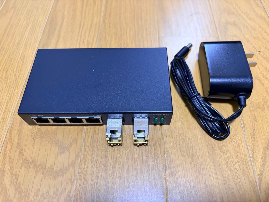 新品 スイッチ（2.5G×4・10G×2）と10G SFP+モジュール2個セット
