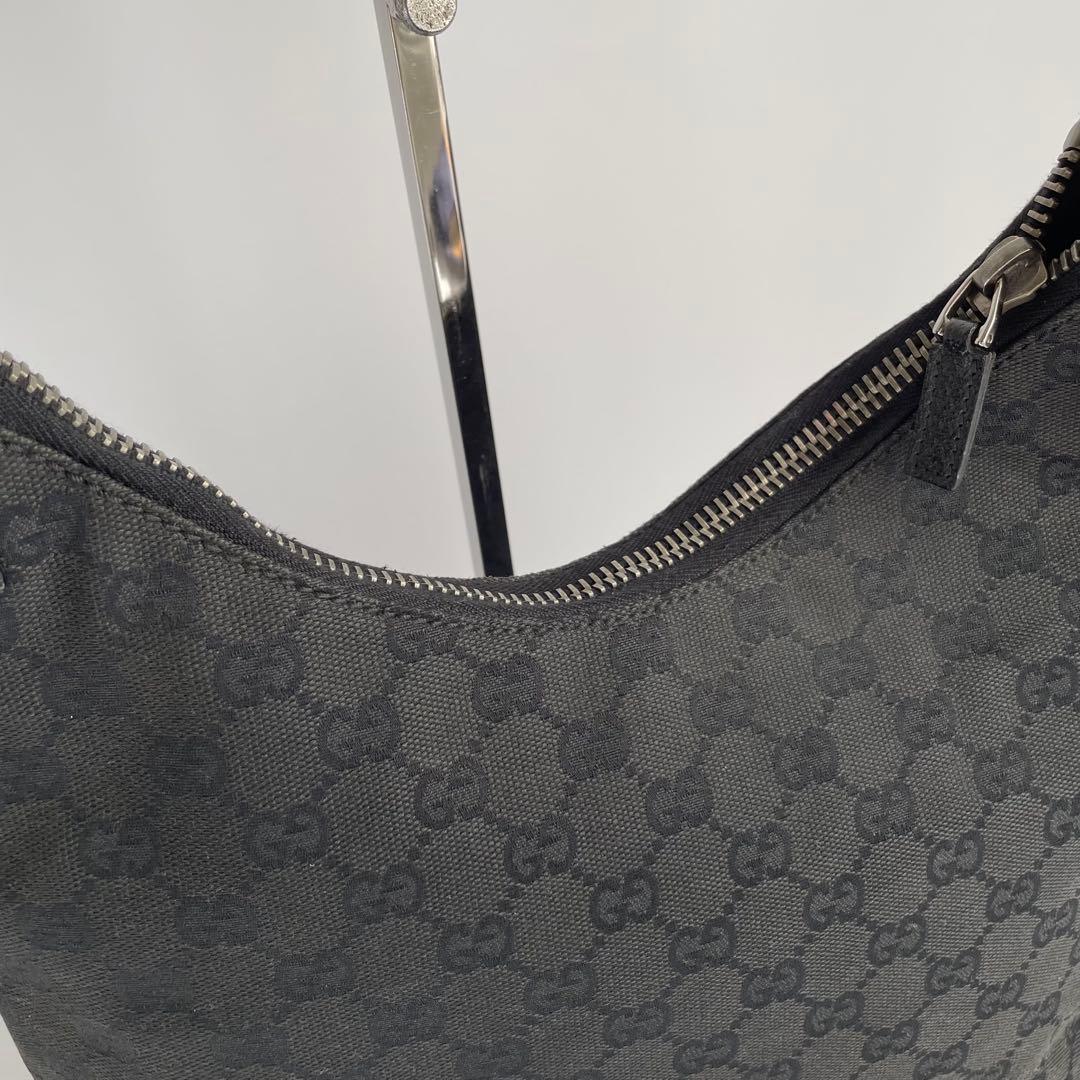 ✨極美品✨　GUCCI ショルダーバッグ　ggキャンバス　レザー　黒
