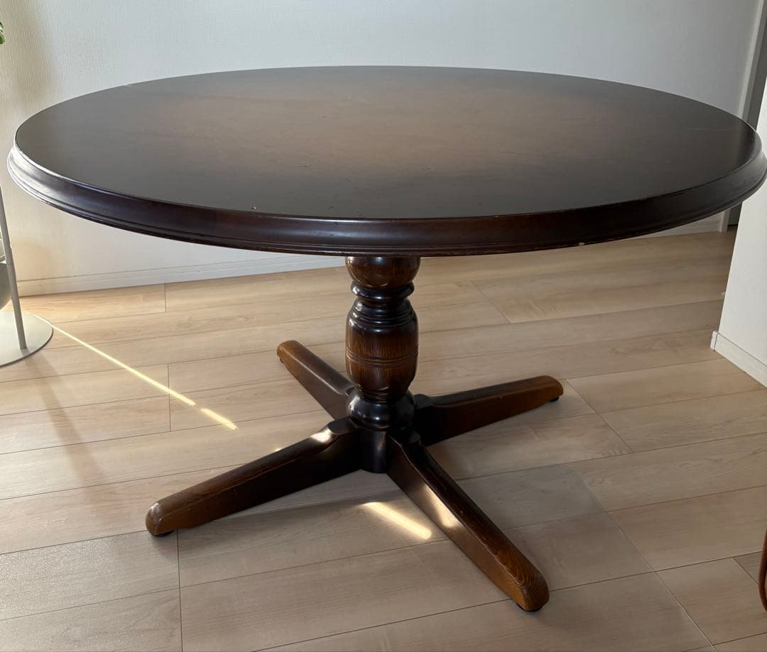 ※edamame 飛騨産業　キツツキ　ラウンドダイニングテーブル