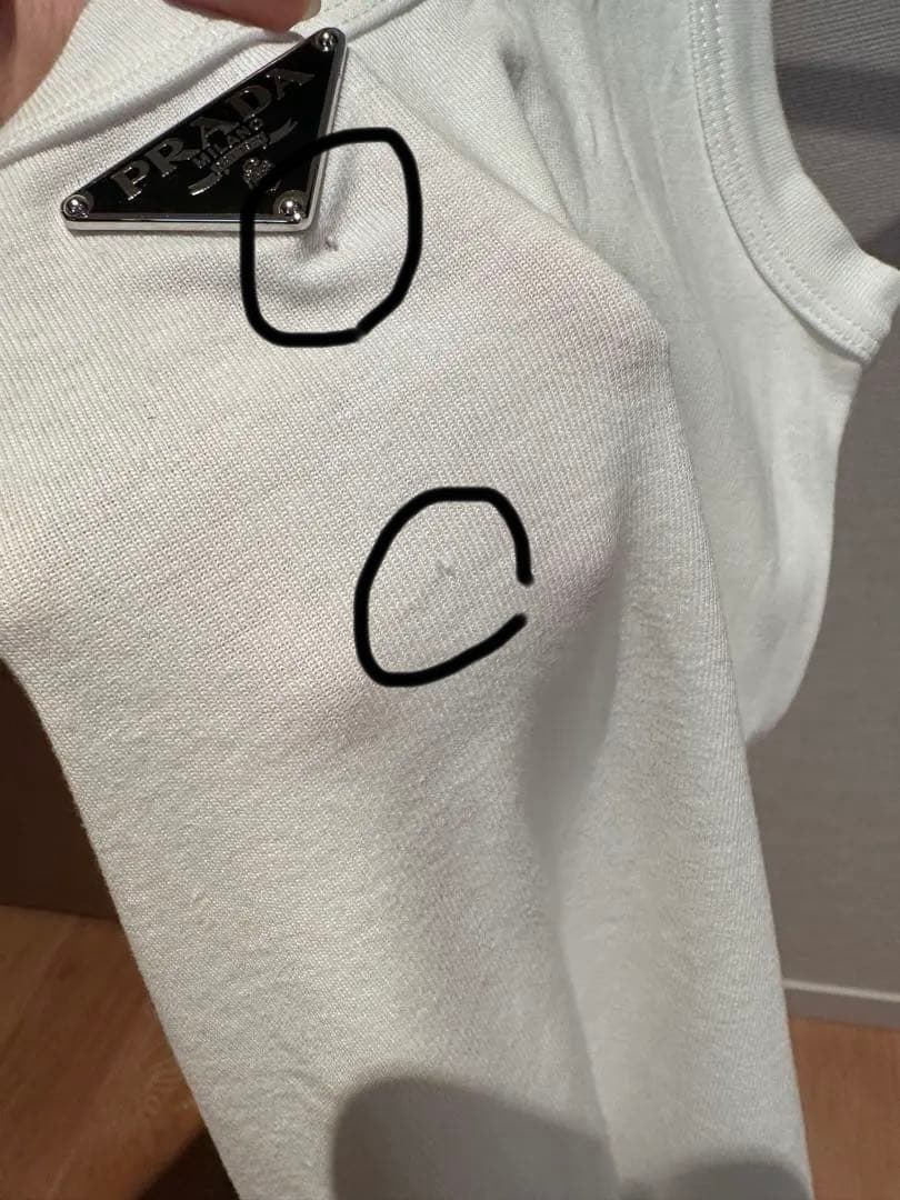 PRADA ホワイト タンクトップ　36