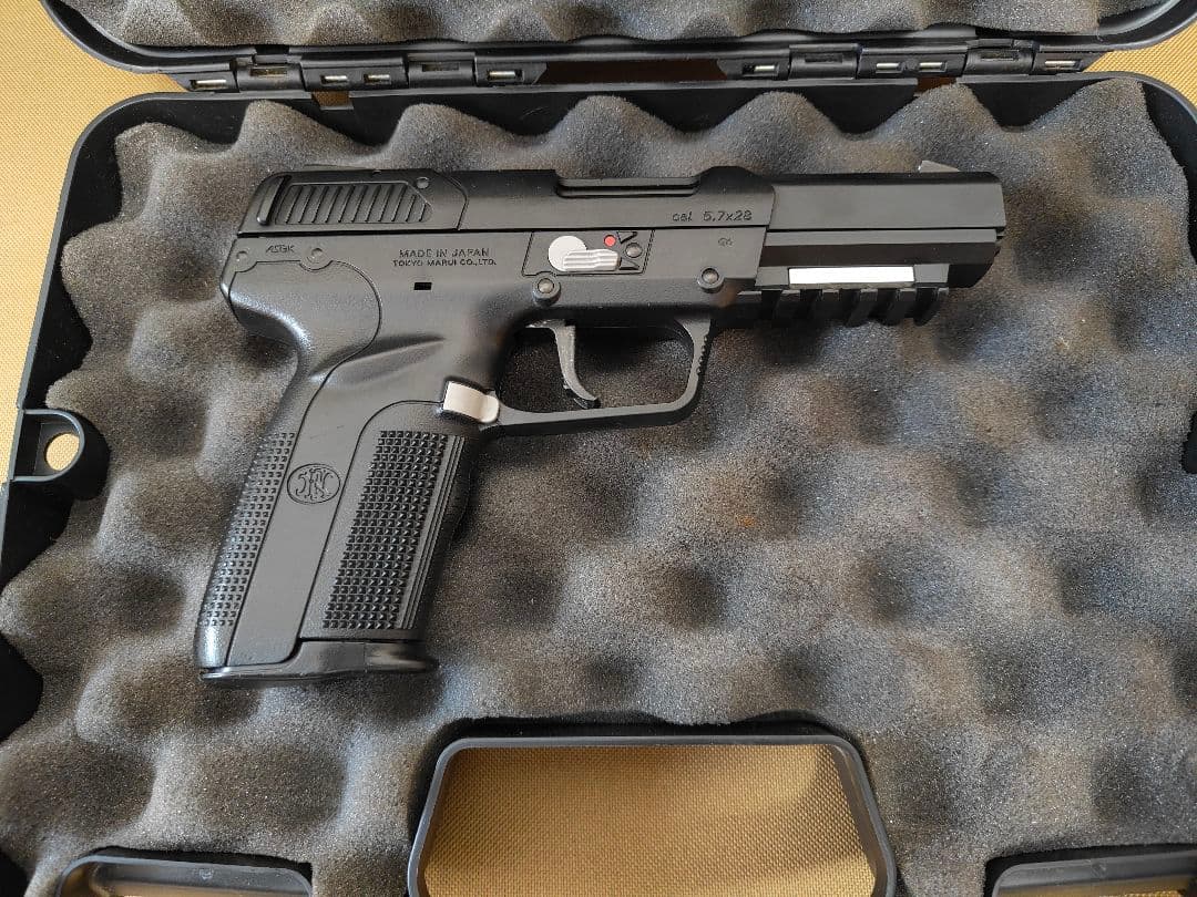東京マルイ FN5-7 ガスブローバックエアガン ファイブセブン ガン