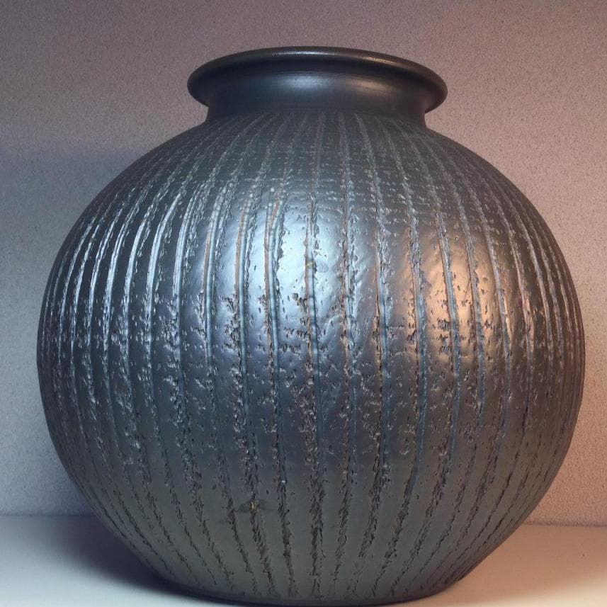 陶芸　手作り陶器　しのぎとびかんな柄壷