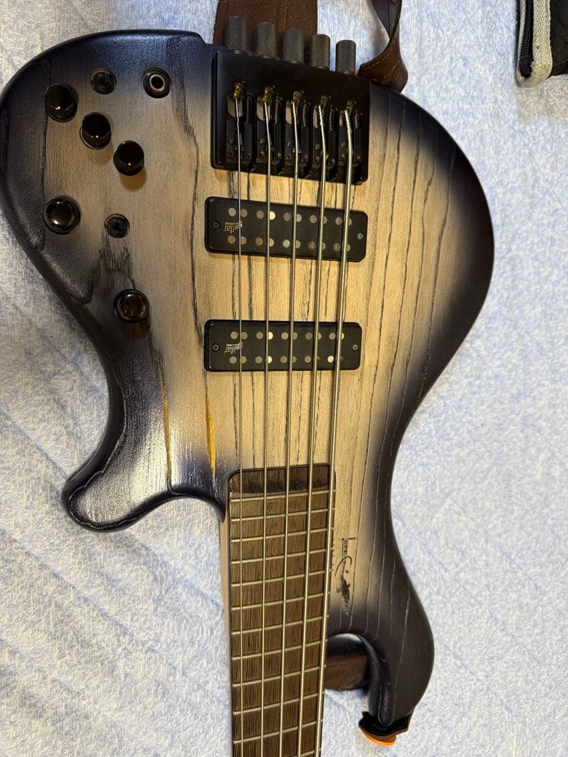 フ*ド様 LORE CROW LCB-001 5弦ベース ヘッドレスベース - メルカリ