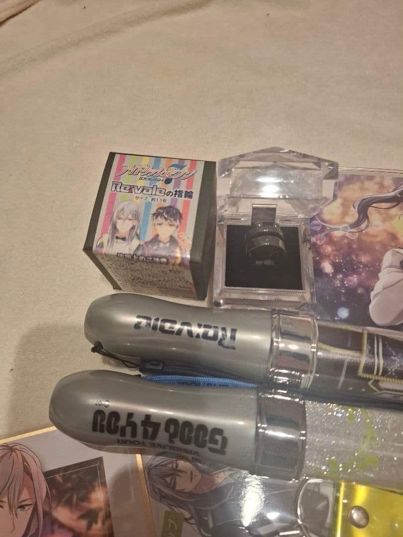 アイナナ Re:vale リング ペンライト 缶バッジ セット