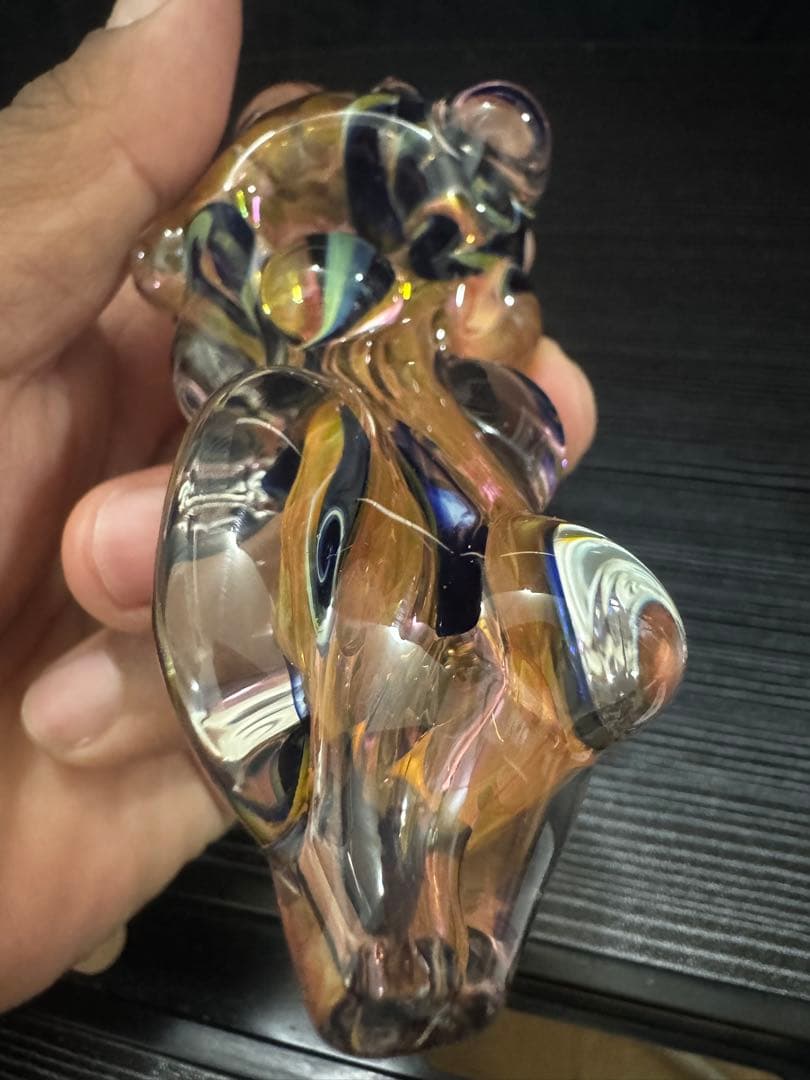 Golden black lumpy garapai