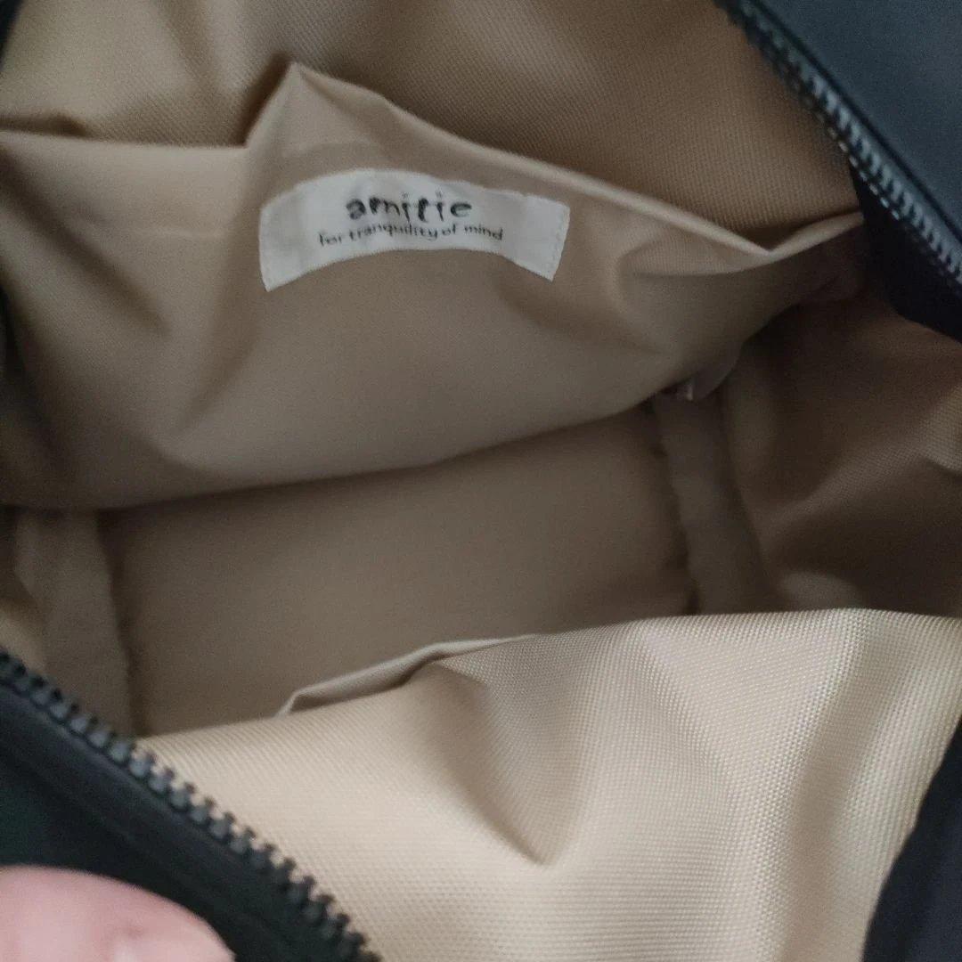 お値下げ！送料無料★極美品★アミティエ★お花のバッグ★黒✕白★さえら★ポテチーノ