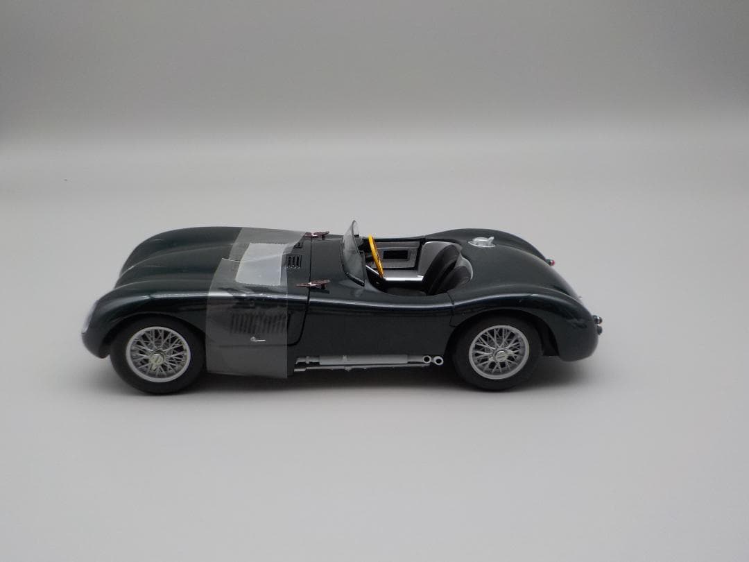 AutoArt 　Jagur C-type 18分の1サイズ